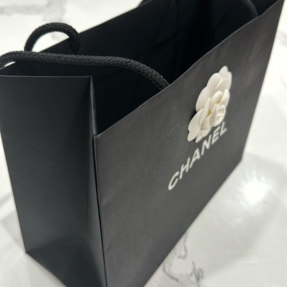 Chanel Designer Bag & Ribbon - Picture 5 of 11
